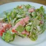 Сашин салат (с помидорами и свежим зелёным горошком)