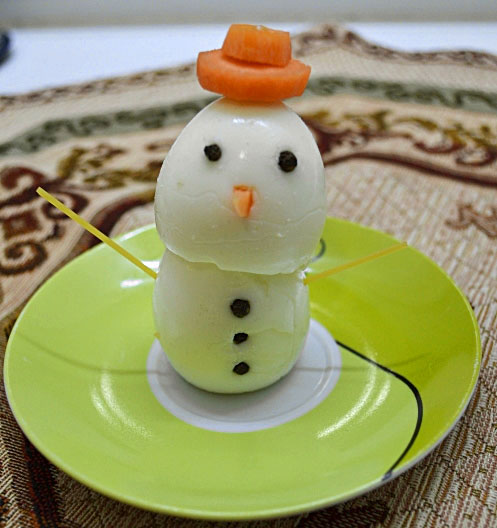 снеговик из яиц
