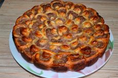 пирог с мясным фаршем хризантема